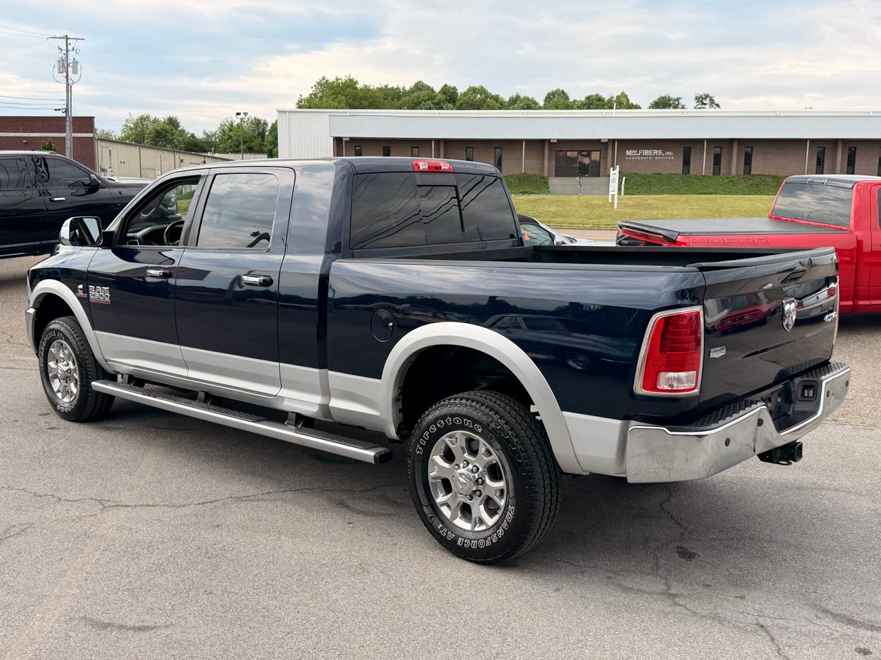 RAM 2500 4WD Mega Cab 160.5" Laramie 2015