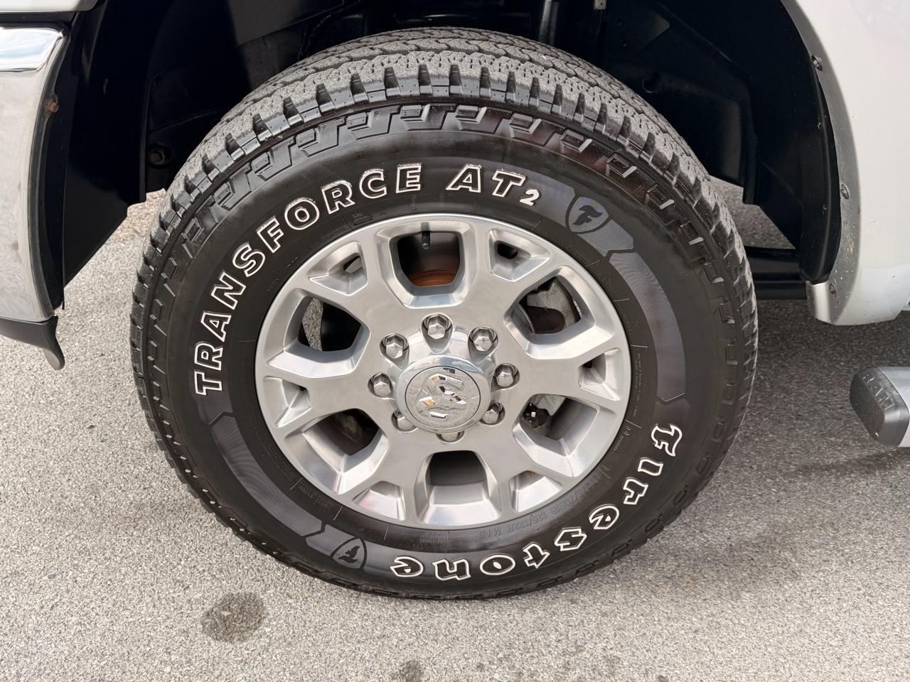 RAM 2500 4WD Mega Cab 160.5" Laramie 2015