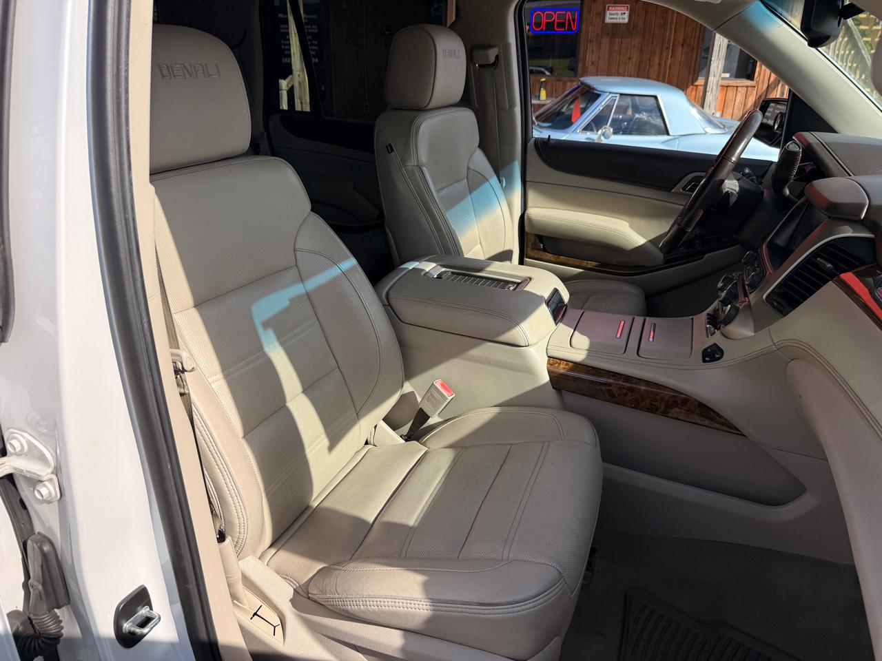 GMC Yukon 4WD 4dr Denali 2016