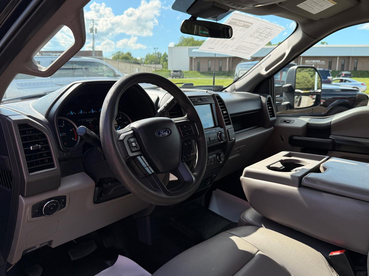 Ford Super Duty F-350 DRW  2022