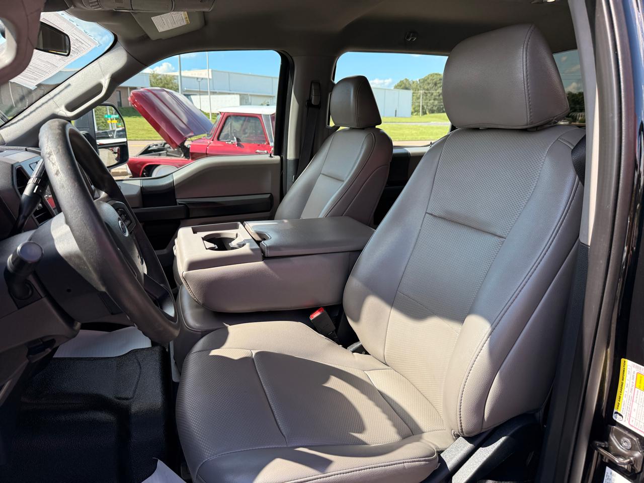Ford Super Duty F-350 DRW  2022