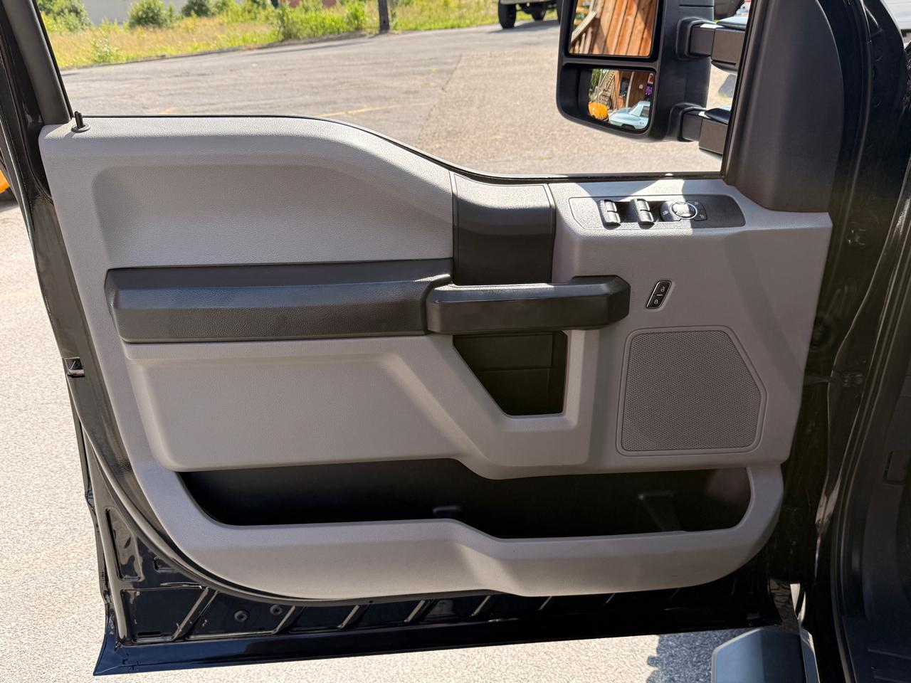 Ford Super Duty F-350 DRW  2022