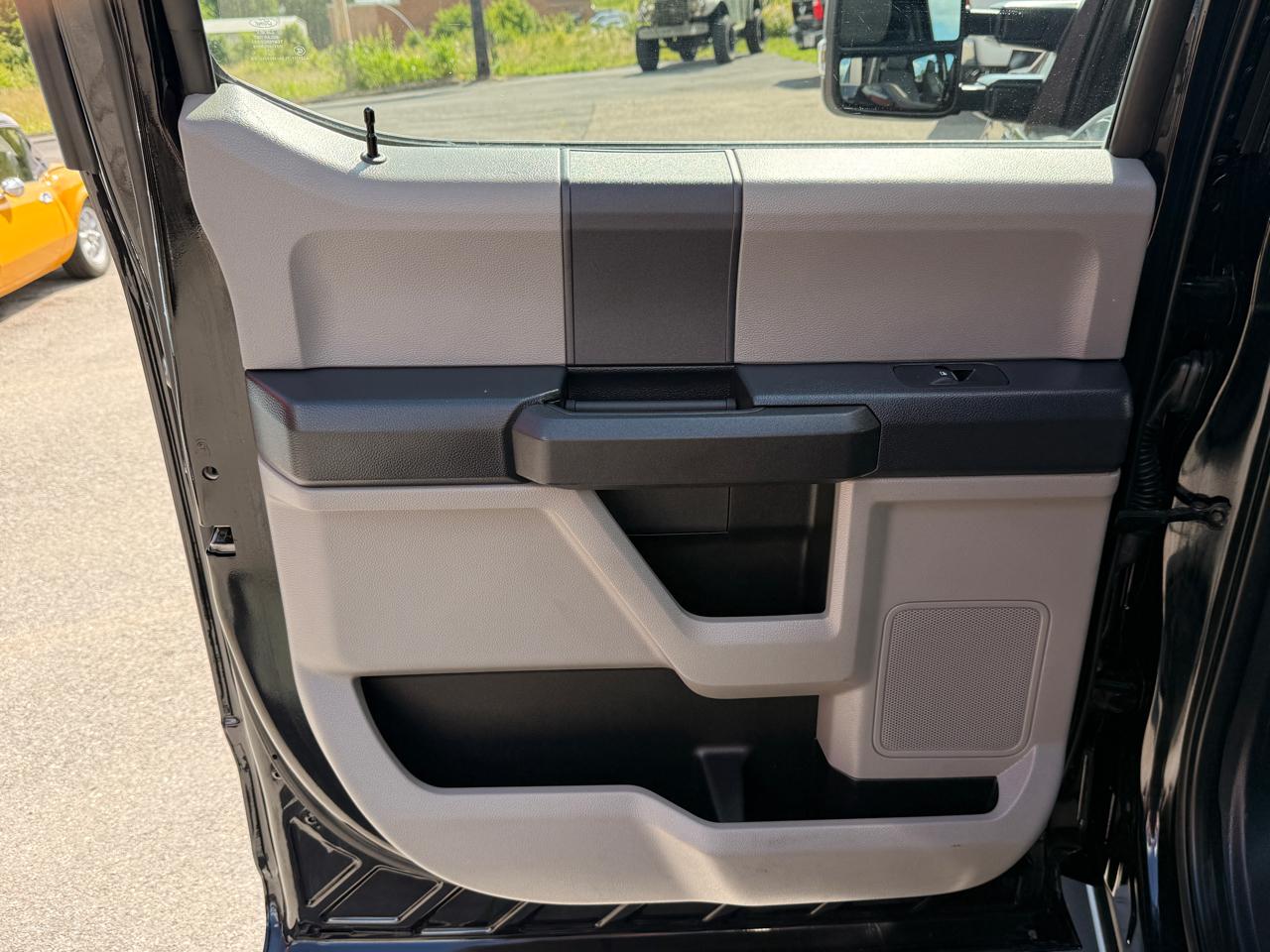 Ford Super Duty F-350 DRW  2022