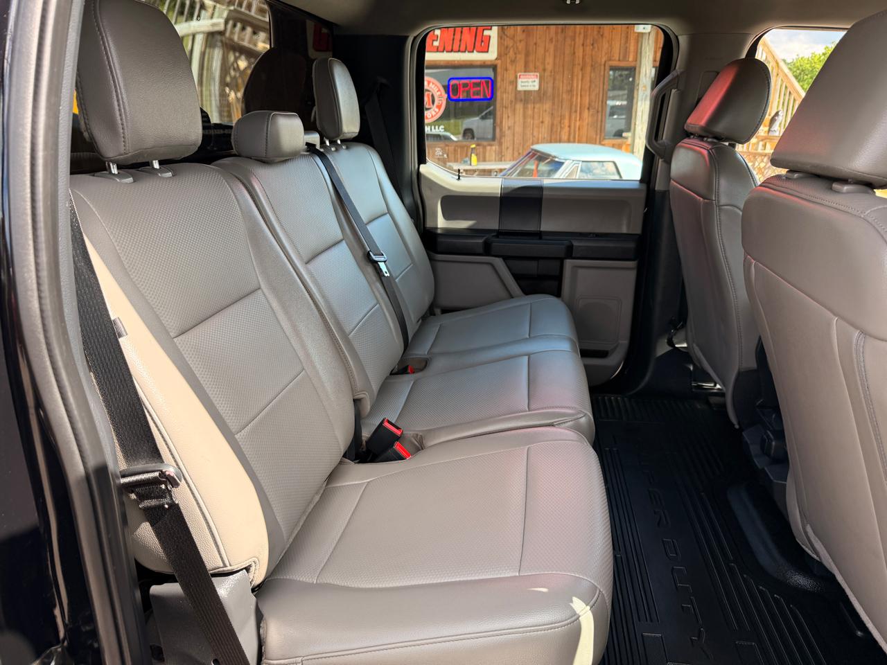 Ford Super Duty F-350 DRW  2022