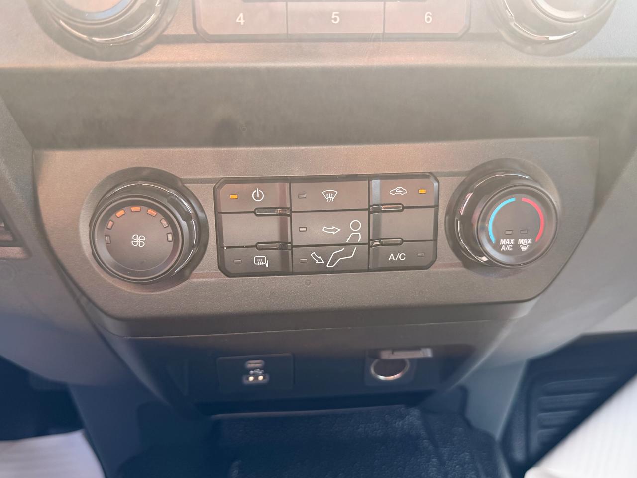Ford Super Duty F-350 DRW  2022