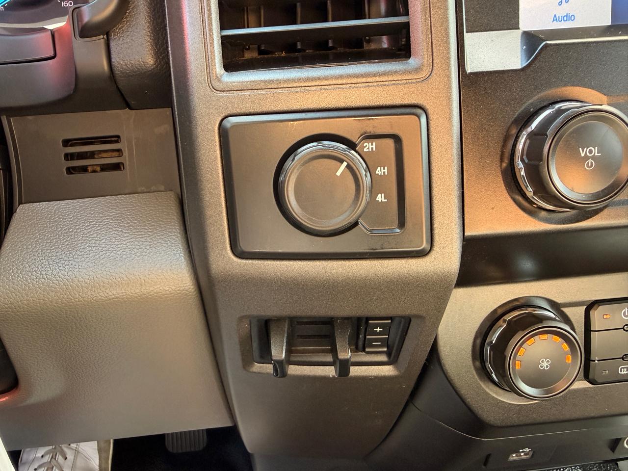 Ford Super Duty F-350 DRW  2022