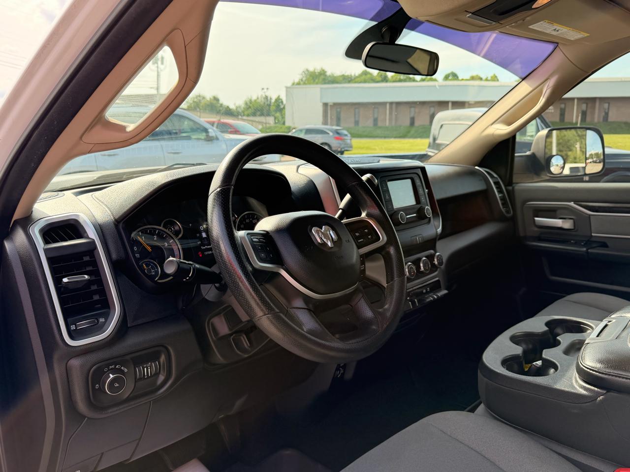 RAM 2500 Big Horn 4x4 Crew Cab 6'4" Box 2019