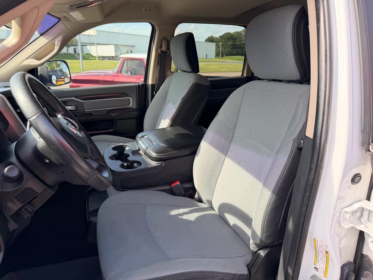 RAM 2500 Big Horn 4x4 Crew Cab 6'4" Box 2019
