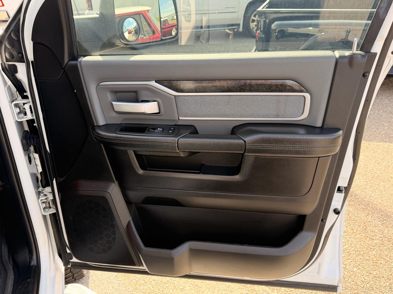 RAM 2500 Big Horn 4x4 Crew Cab 6'4" Box 2019