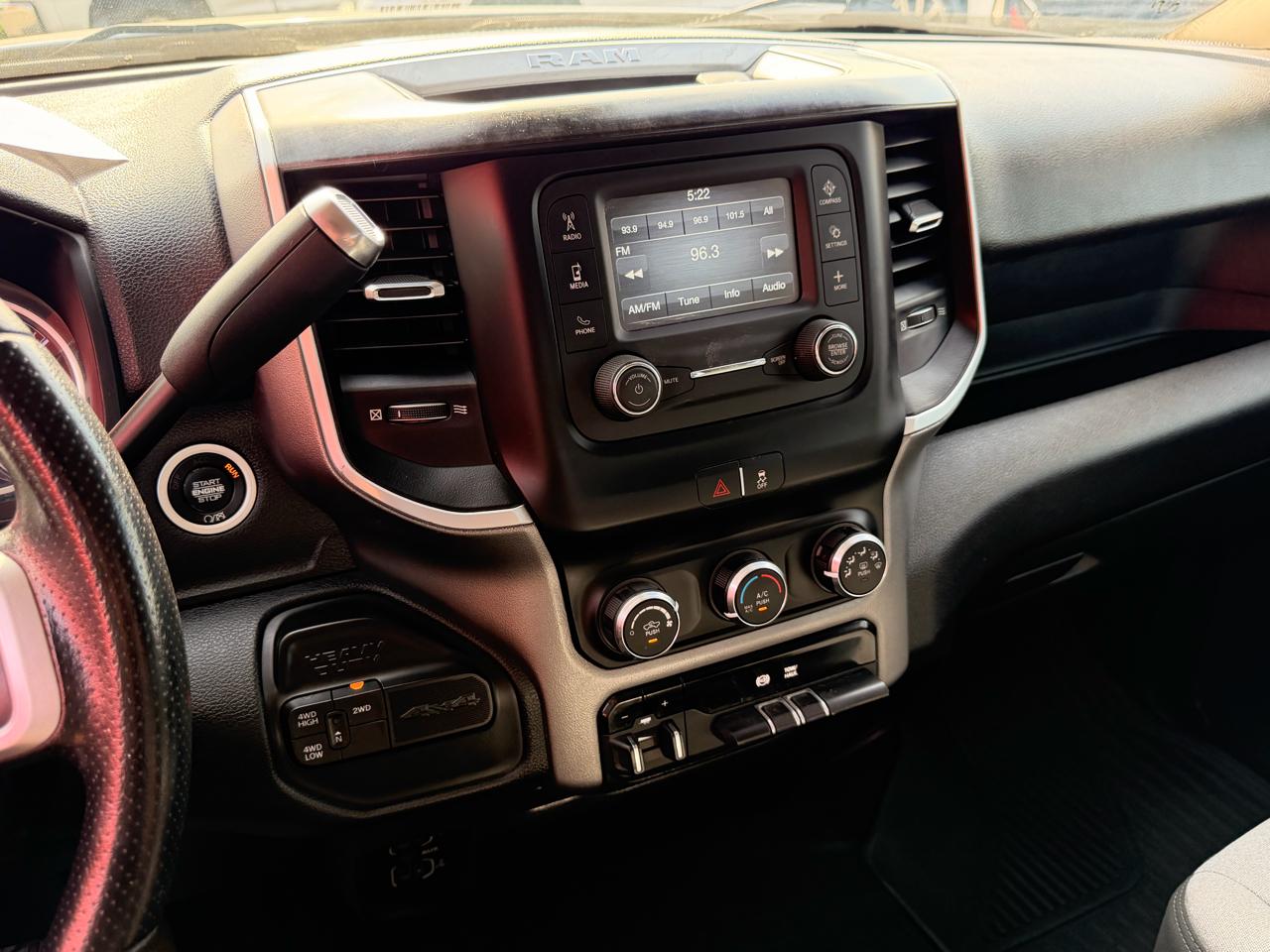 RAM 2500 Big Horn 4x4 Crew Cab 6'4" Box 2019