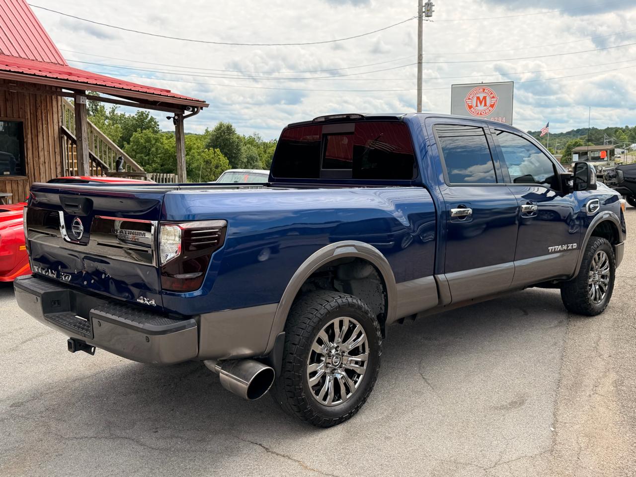 Nissan Titan XD 4WD Crew Cab Platinum Reserve Diesel 2016