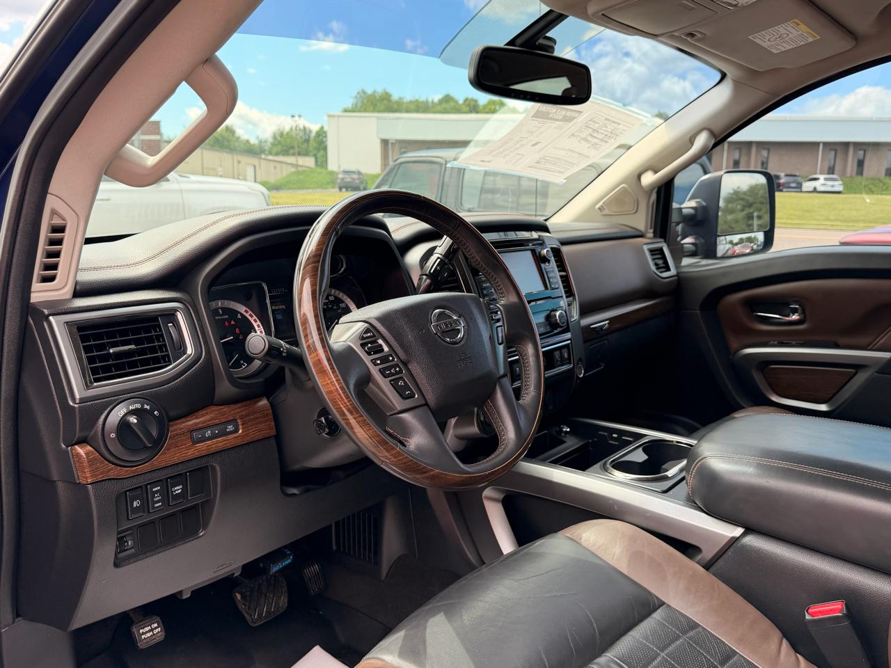 Nissan Titan XD 4WD Crew Cab Platinum Reserve Diesel 2016