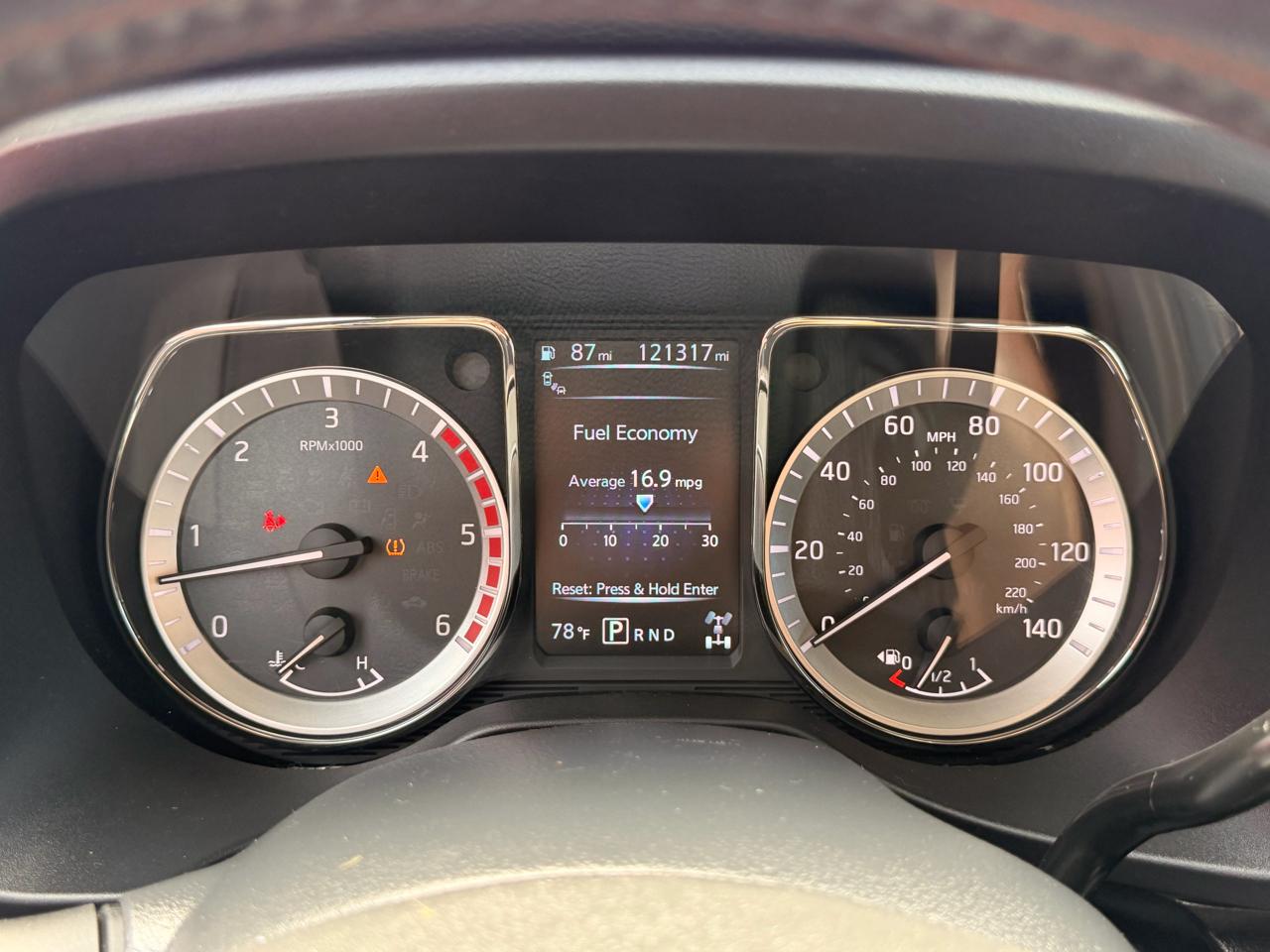 Nissan Titan XD 4WD Crew Cab Platinum Reserve Diesel 2016