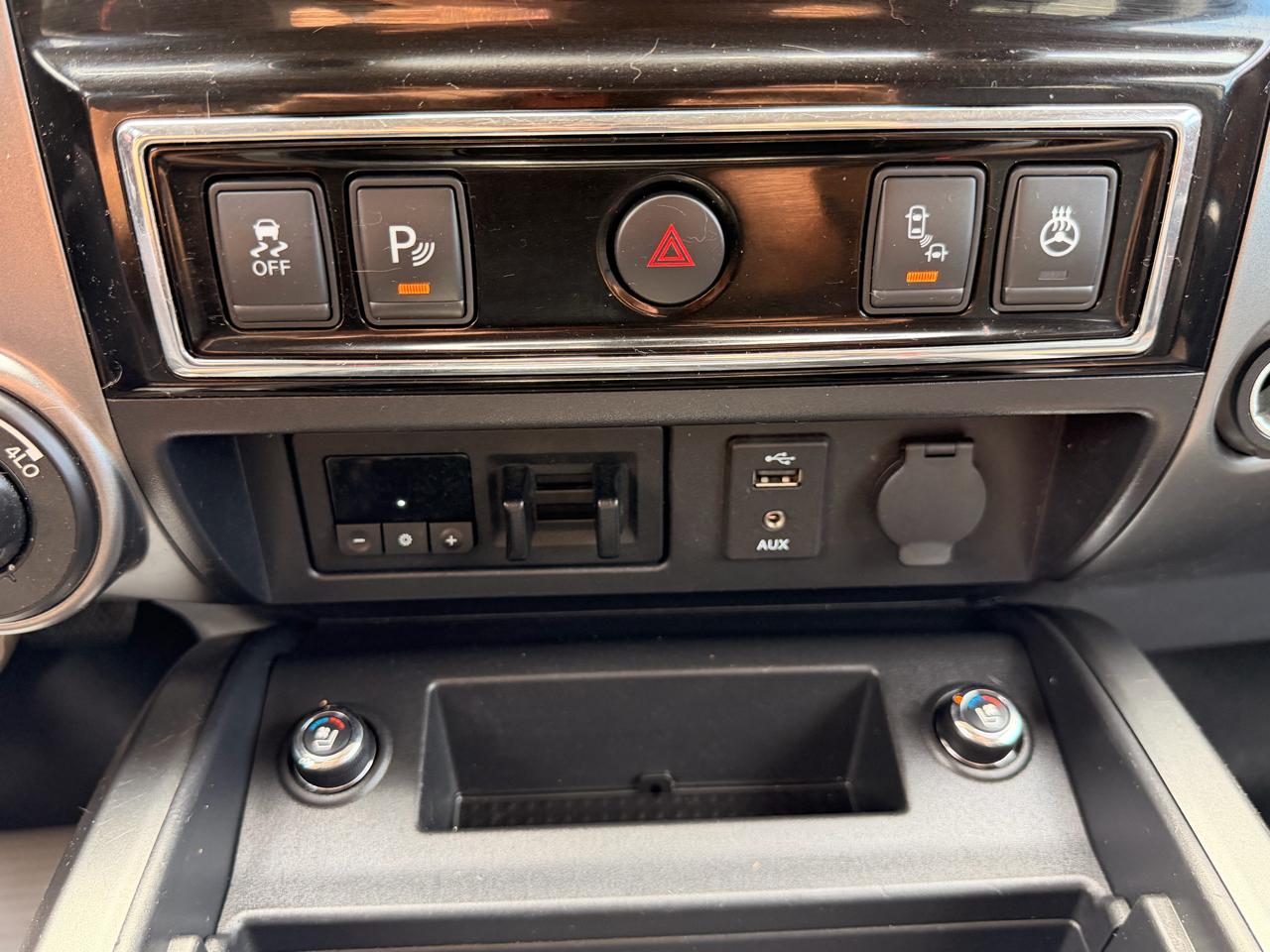 Nissan Titan XD 4WD Crew Cab Platinum Reserve Diesel 2016
