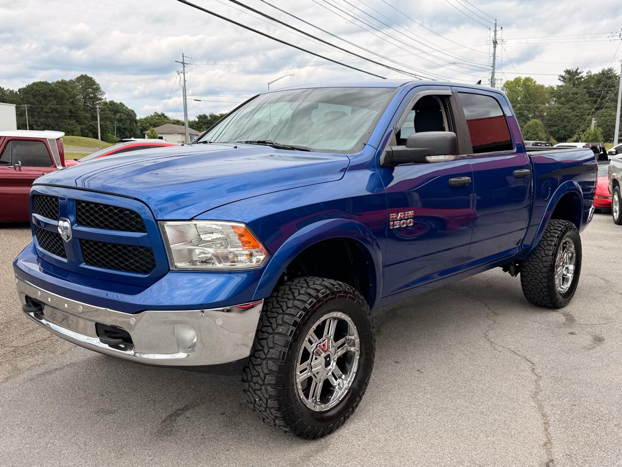 RAM 1500 4WD Crew Cab 140.5" Outdoorsman 2016