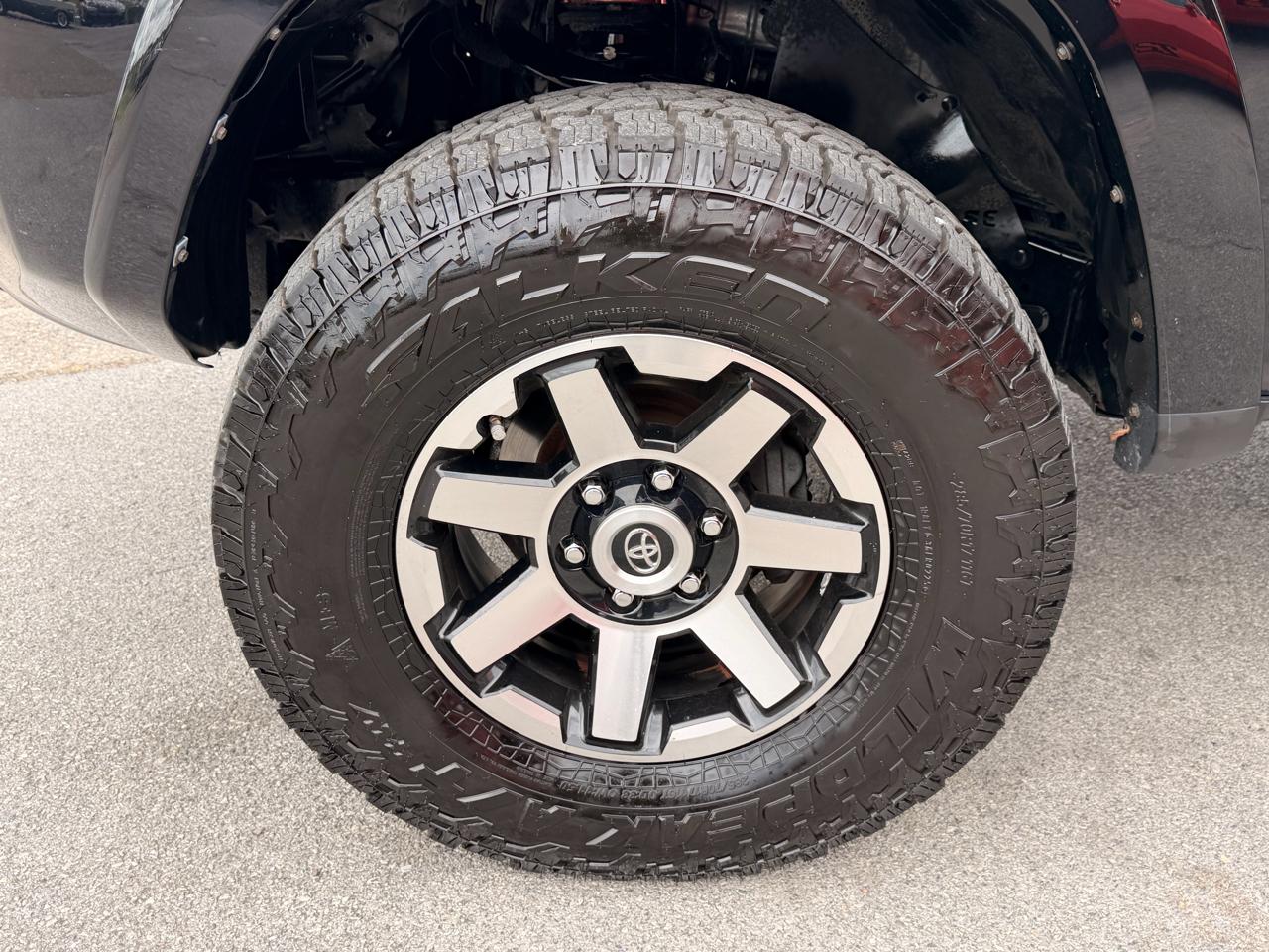 Toyota 4Runner TRD Off Road Premium 4WD (Natl) 2019