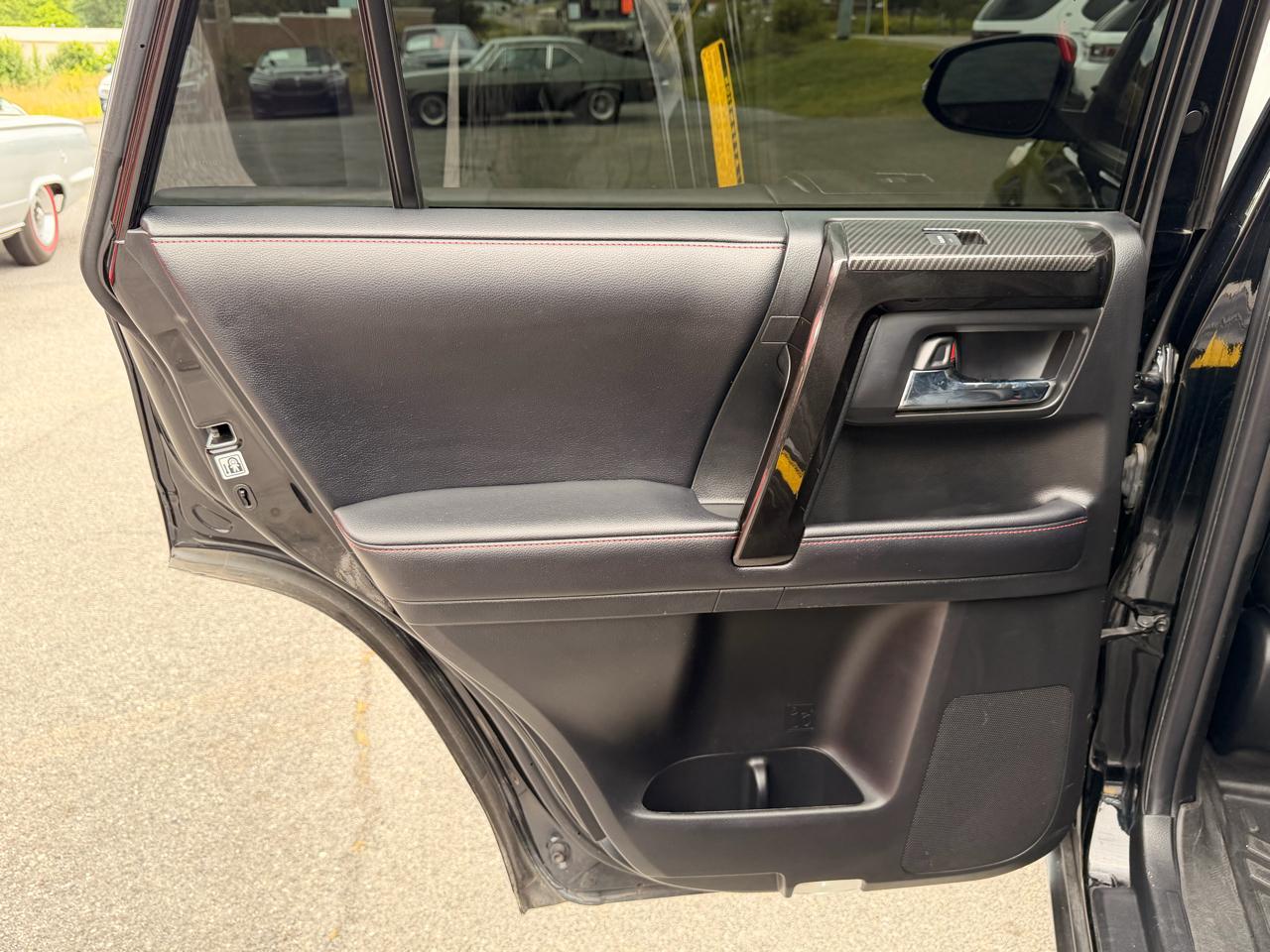 Toyota 4Runner TRD Off Road Premium 4WD (Natl) 2019