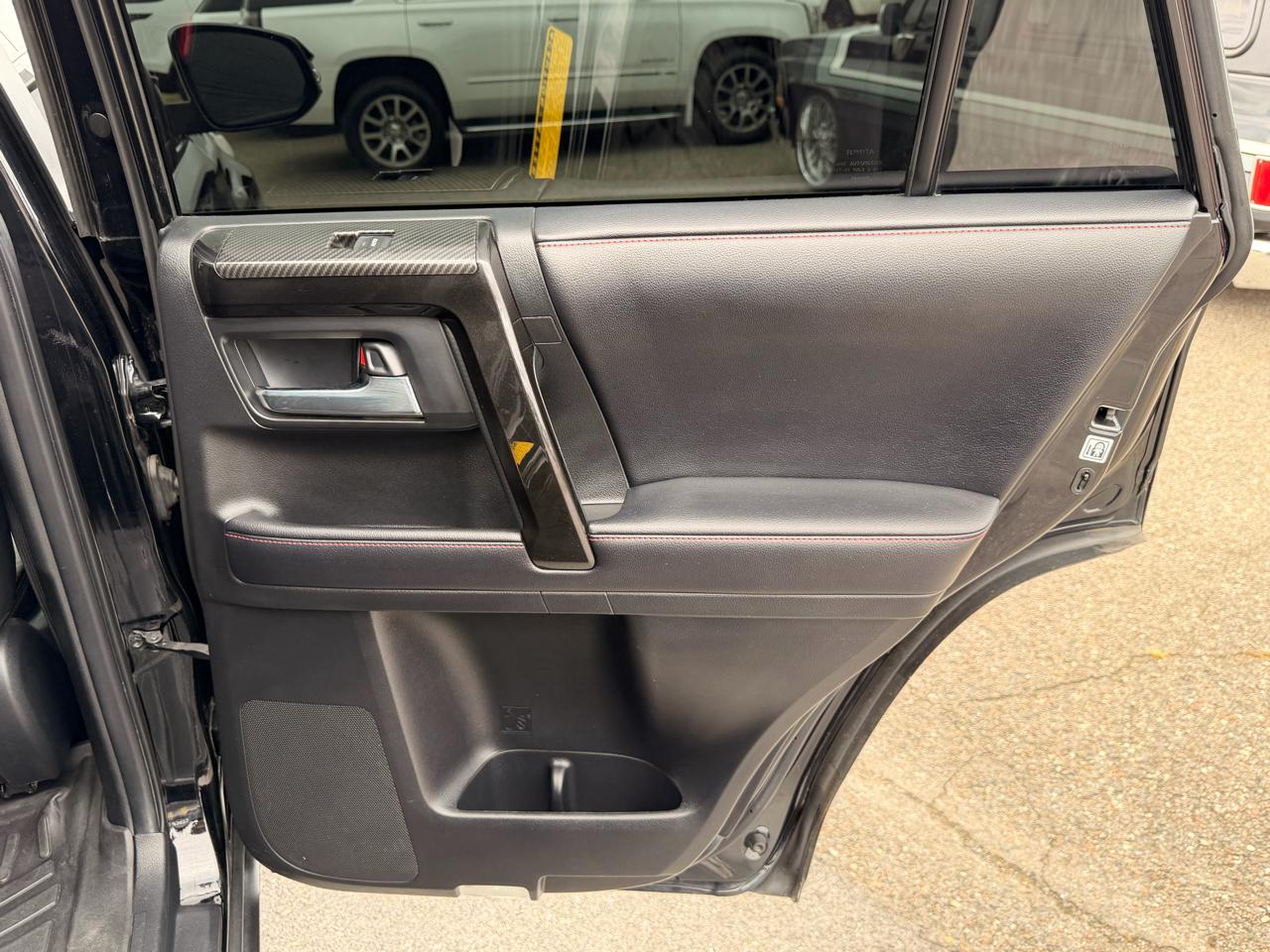 Toyota 4Runner TRD Off Road Premium 4WD (Natl) 2019