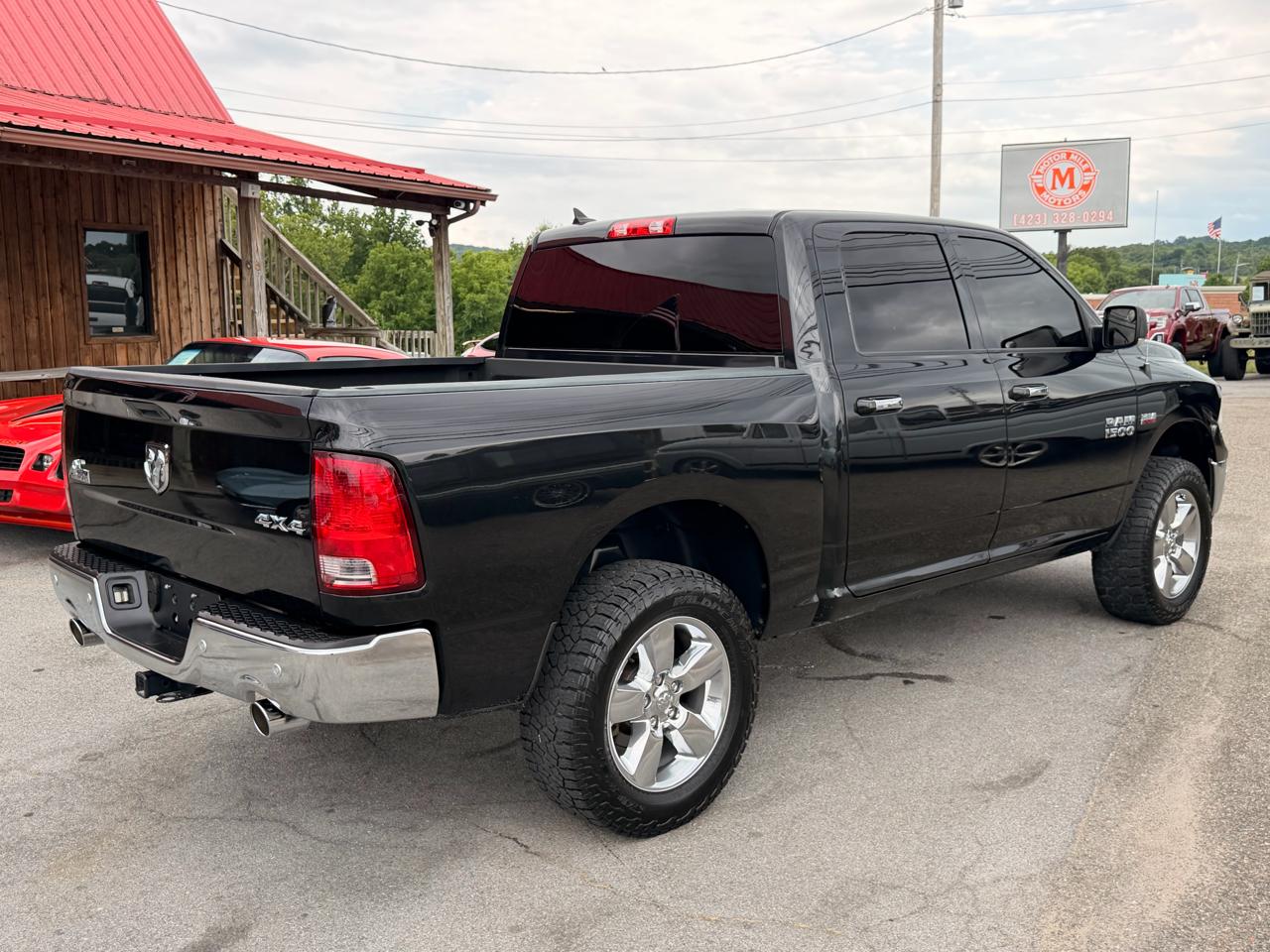 RAM 1500 Big Horn 4x4 Crew Cab 5'7" Box 2017