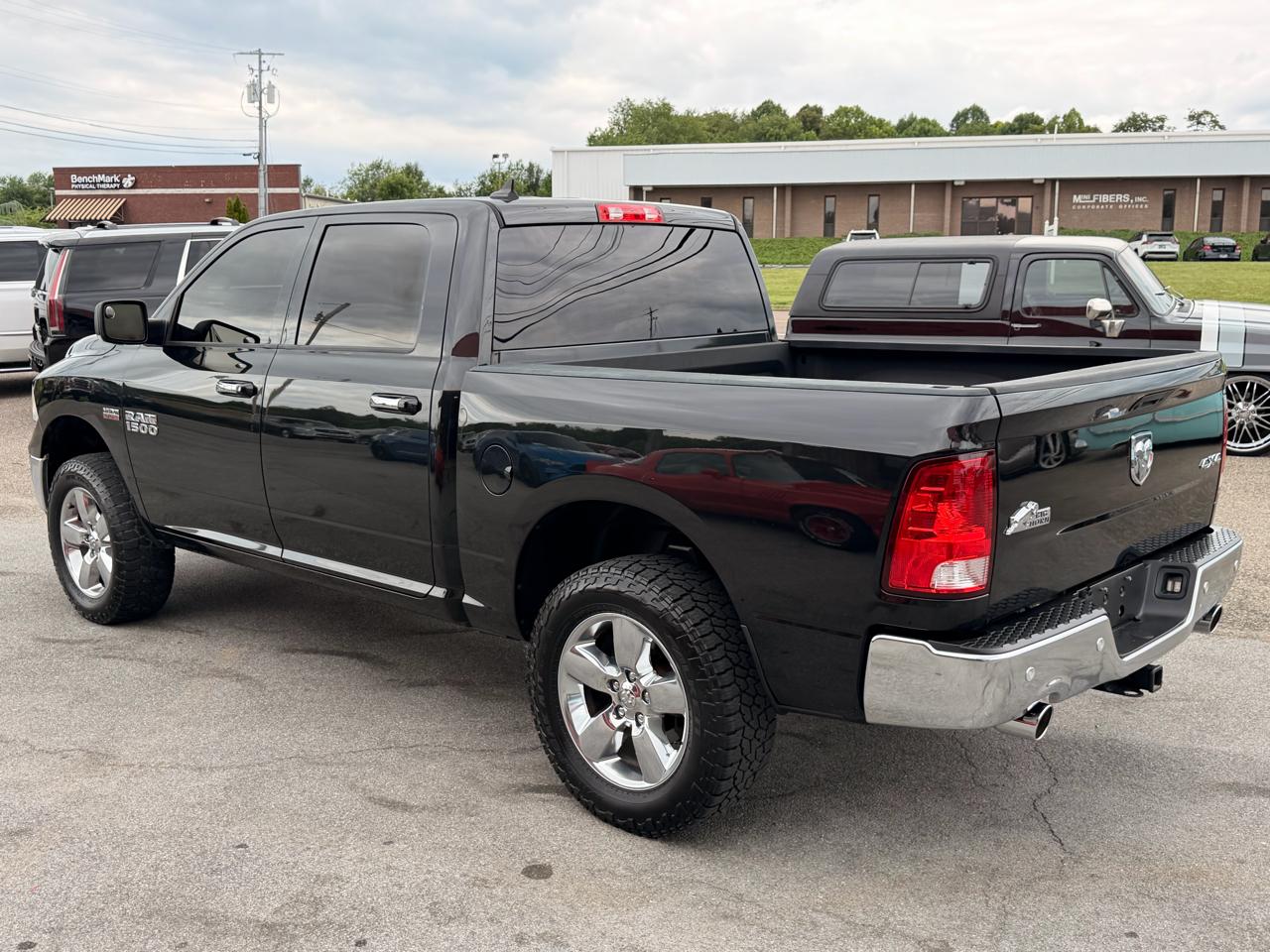 RAM 1500 Big Horn 4x4 Crew Cab 5'7" Box 2017