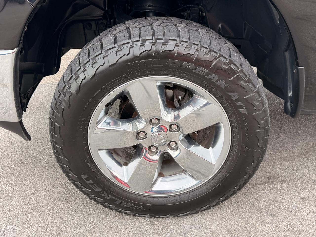 RAM 1500 Big Horn 4x4 Crew Cab 5'7" Box 2017