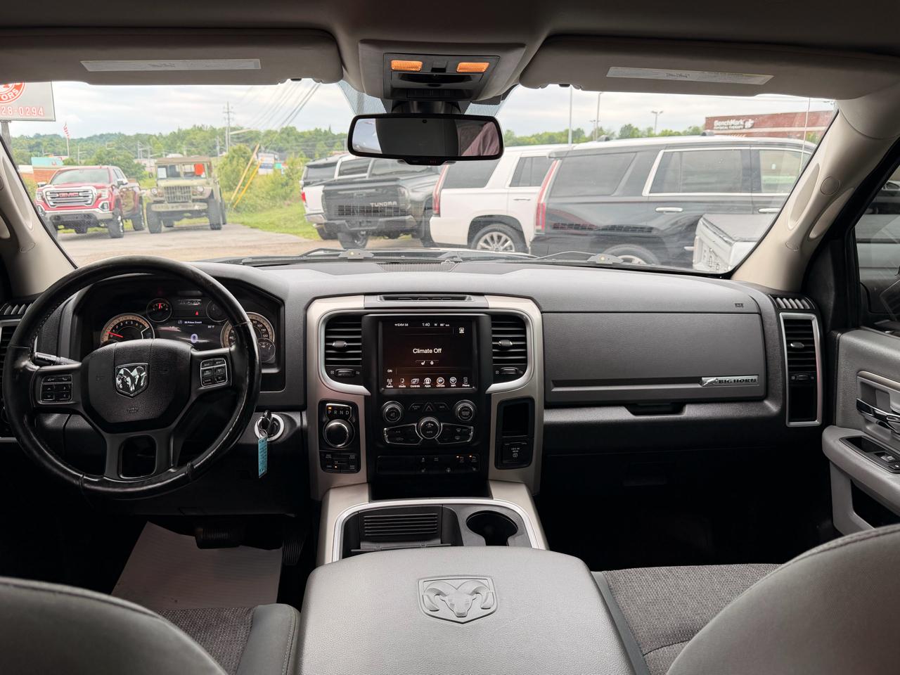 RAM 1500 Big Horn 4x4 Crew Cab 5'7" Box 2017