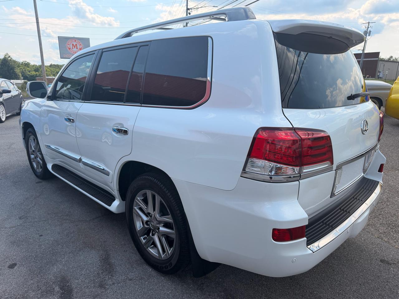 Lexus LX 570 4WD 4dr 2015