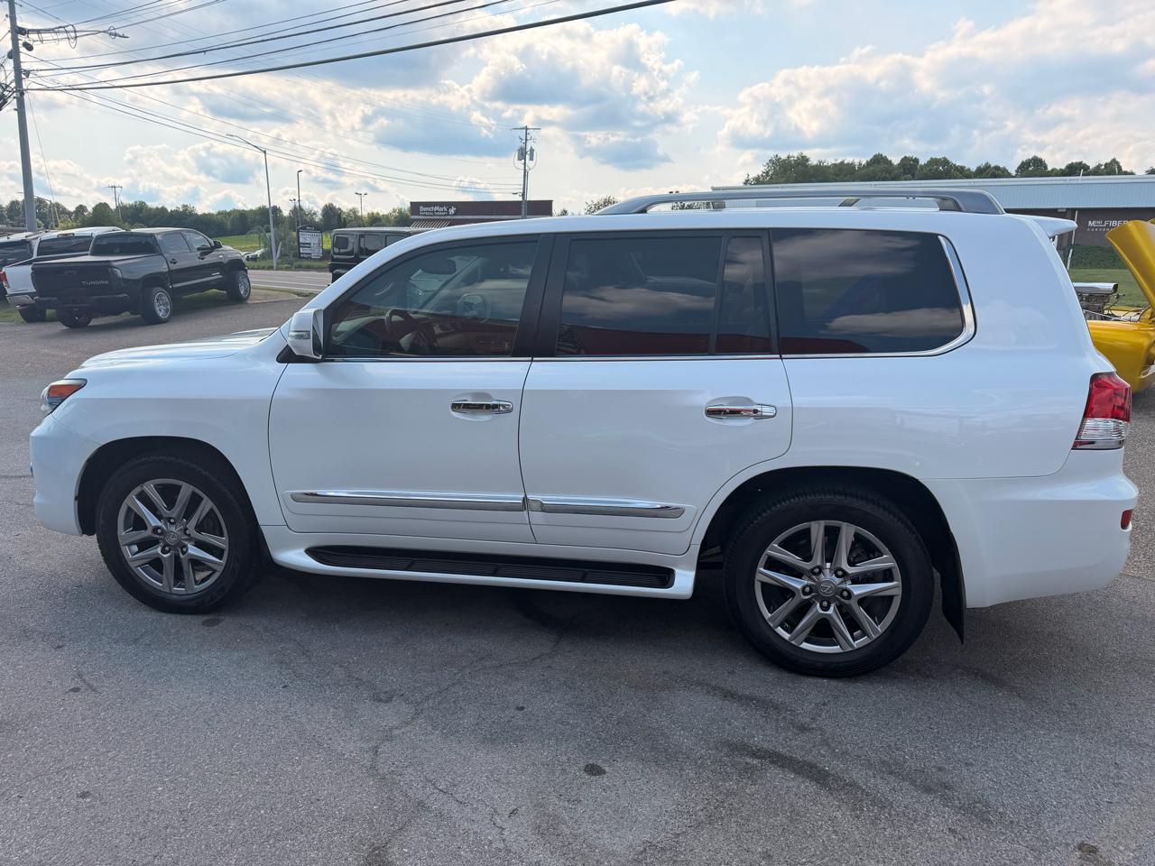 Lexus LX 570 4WD 4dr 2015