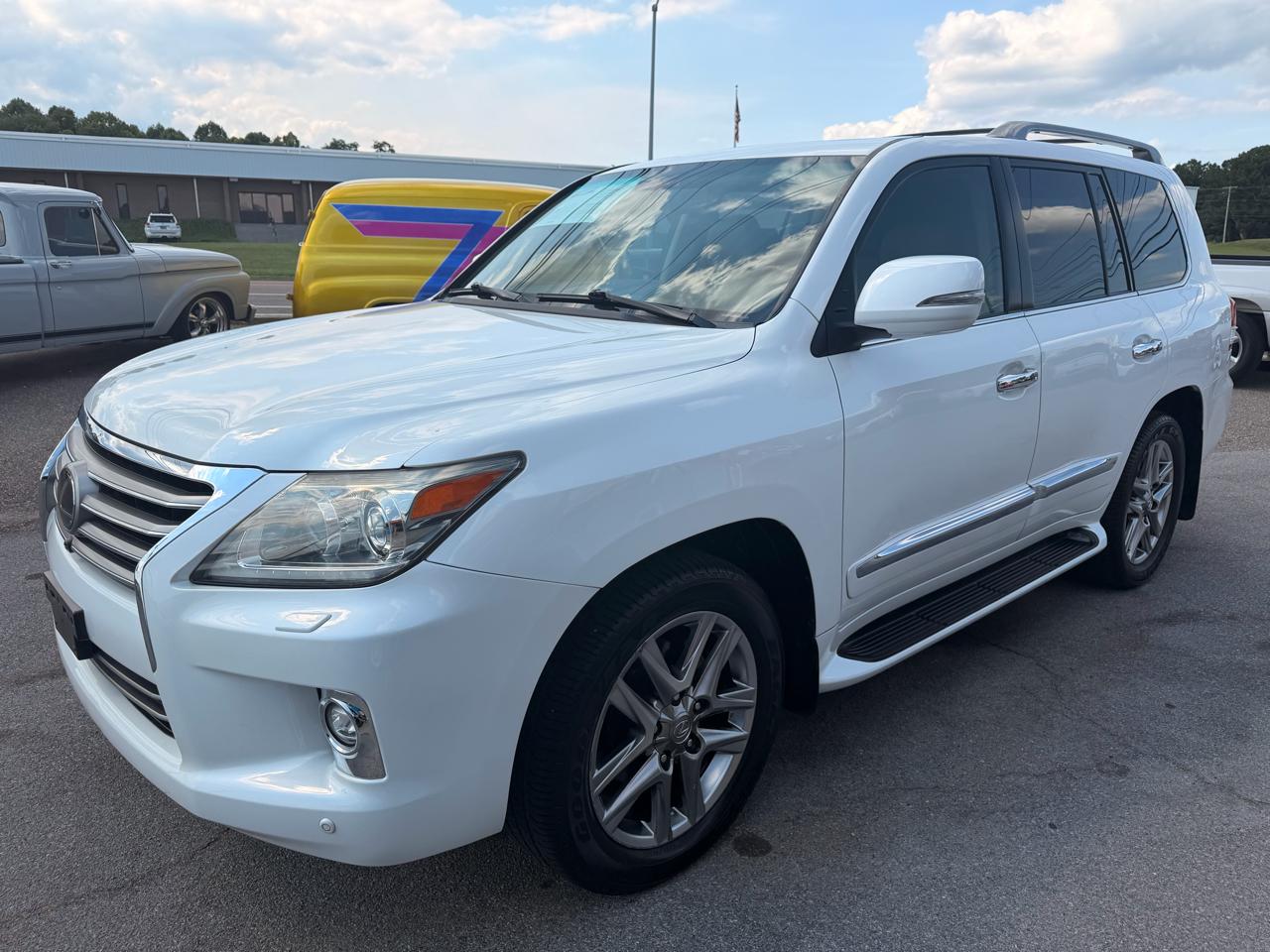 Lexus LX 570 4WD 4dr 2015
