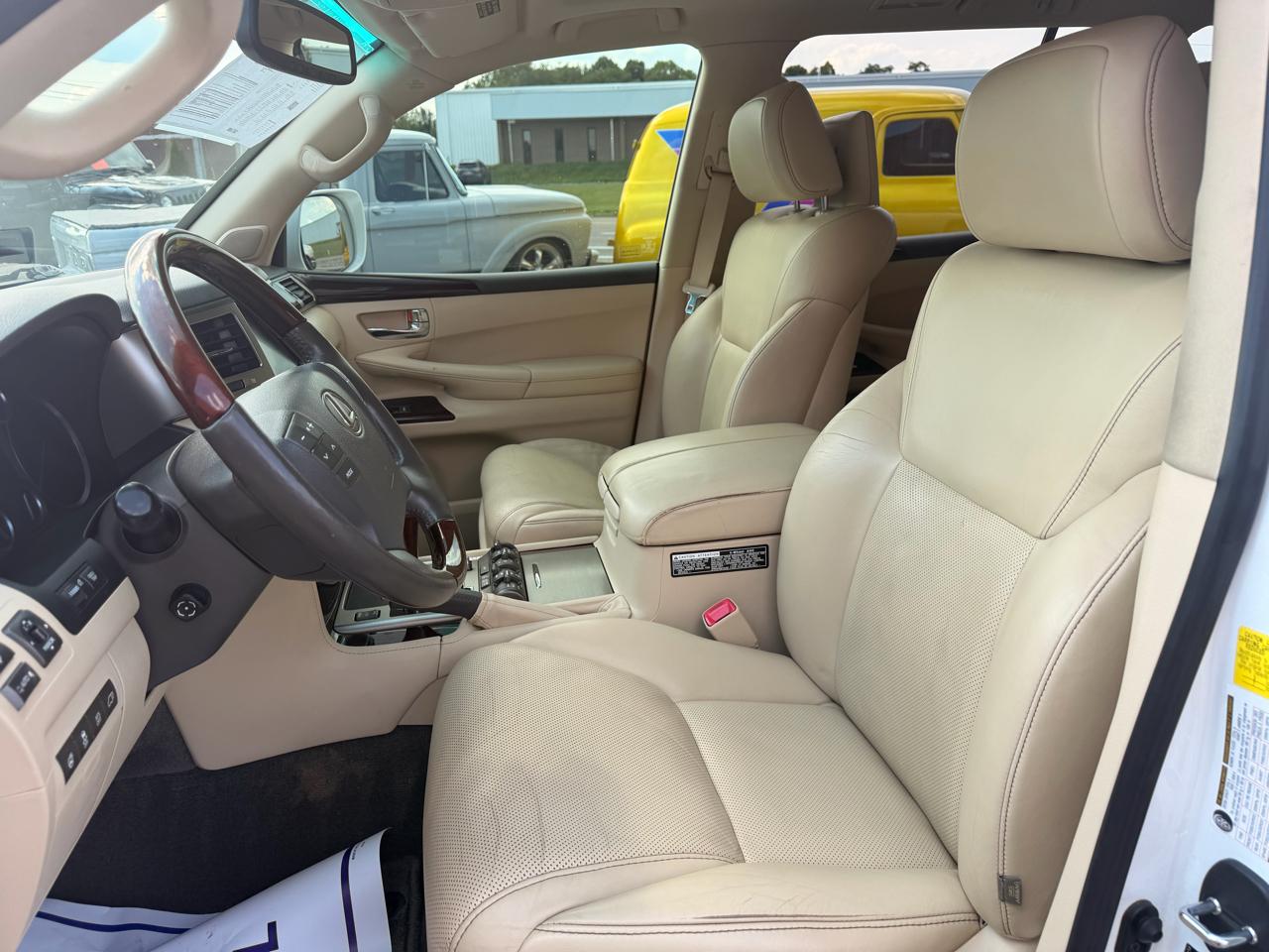 Lexus LX 570 4WD 4dr 2015
