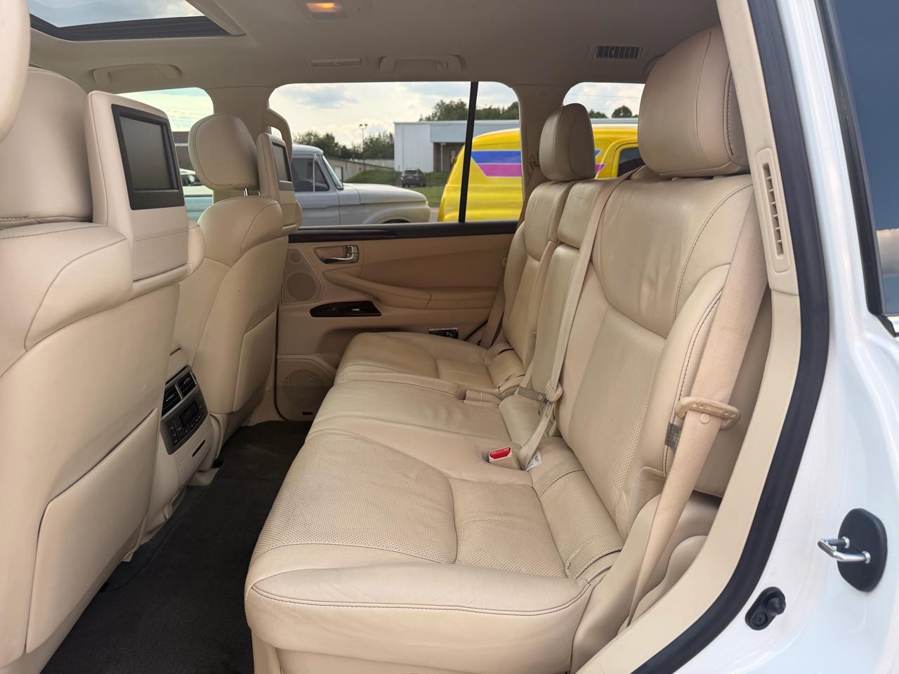 Lexus LX 570 4WD 4dr 2015