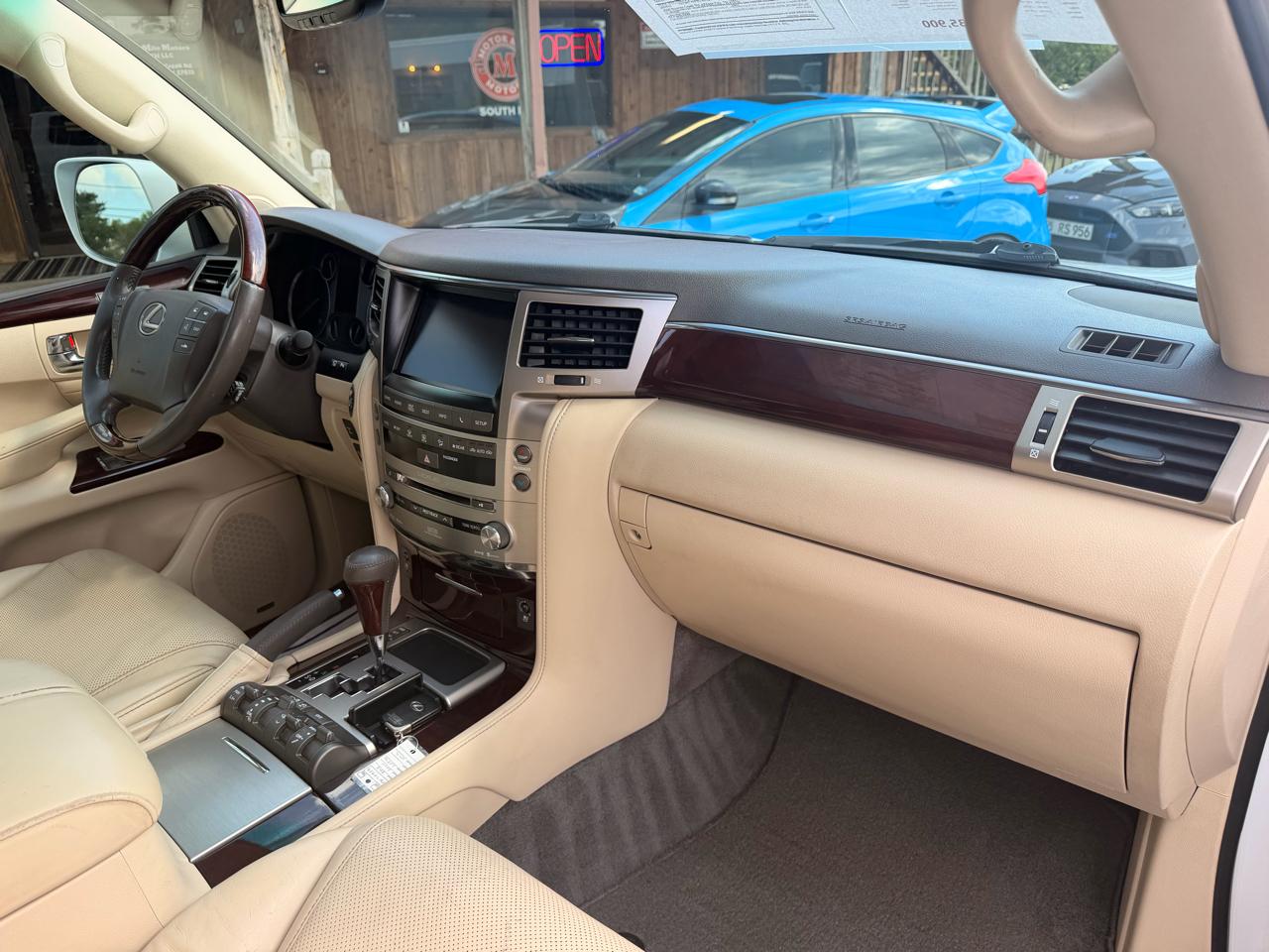 Lexus LX 570 4WD 4dr 2015