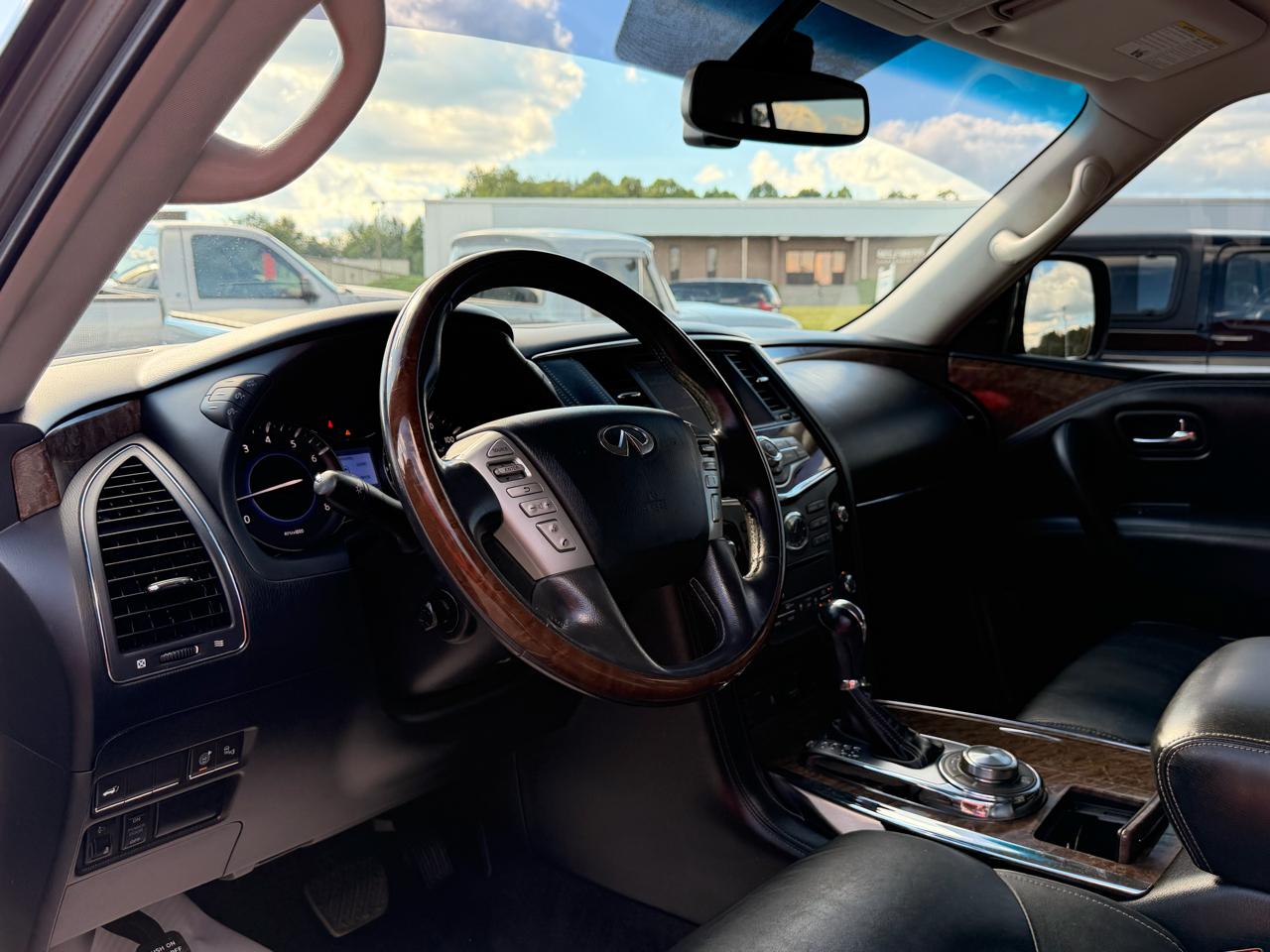 Infiniti QX80 4WD 4dr 2016