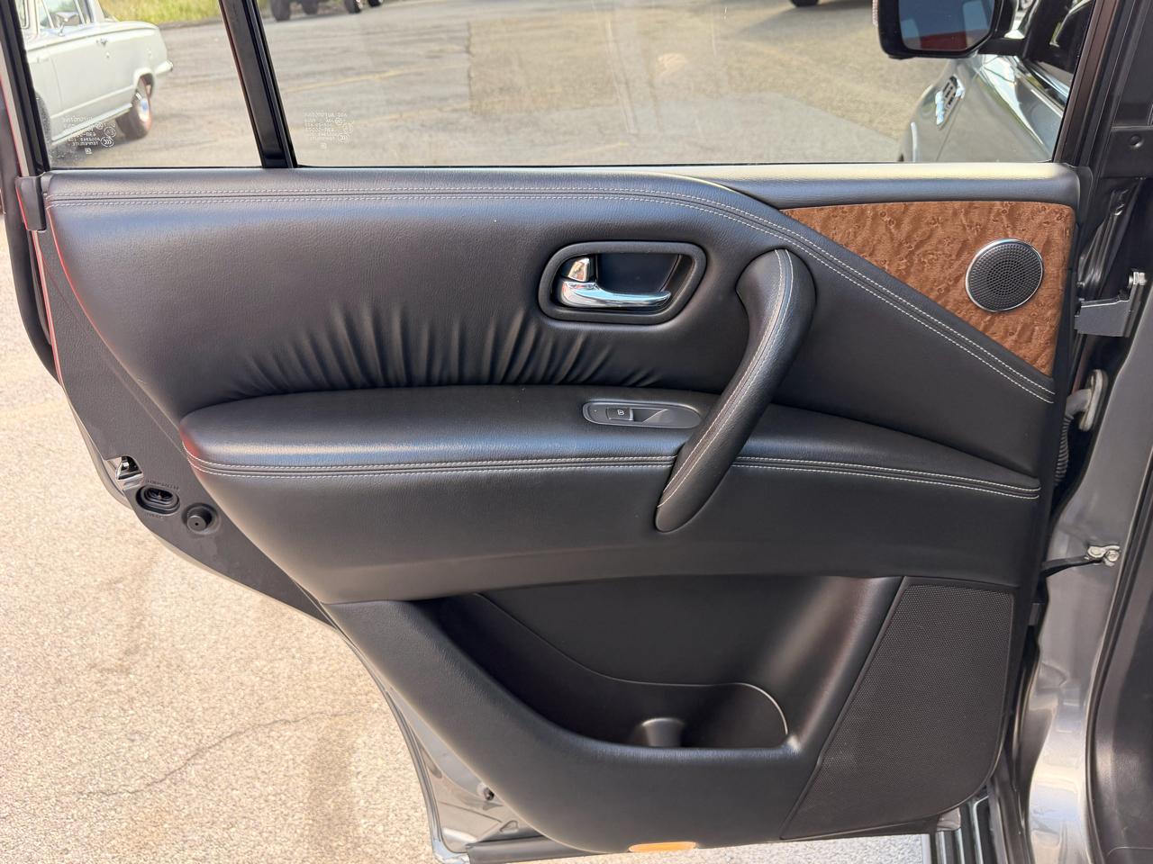 Infiniti QX80 4WD 4dr 2016