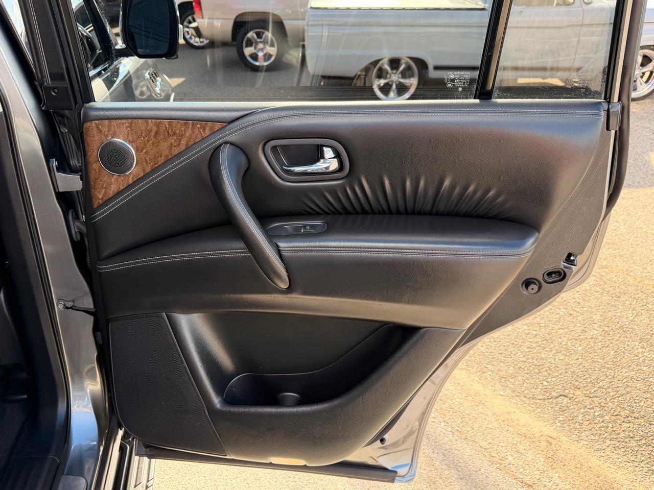 Infiniti QX80 4WD 4dr 2016