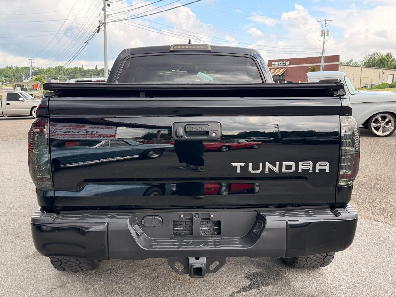 Toyota Tundra 2WD SR5 CrewMax 5.5' Bed 5.7L (Natl) 2021