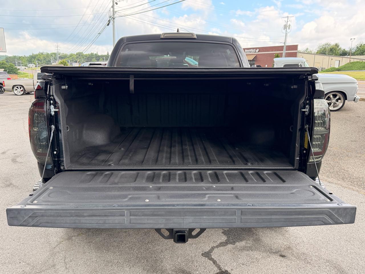 Toyota Tundra 2WD SR5 CrewMax 5.5' Bed 5.7L (Natl) 2021