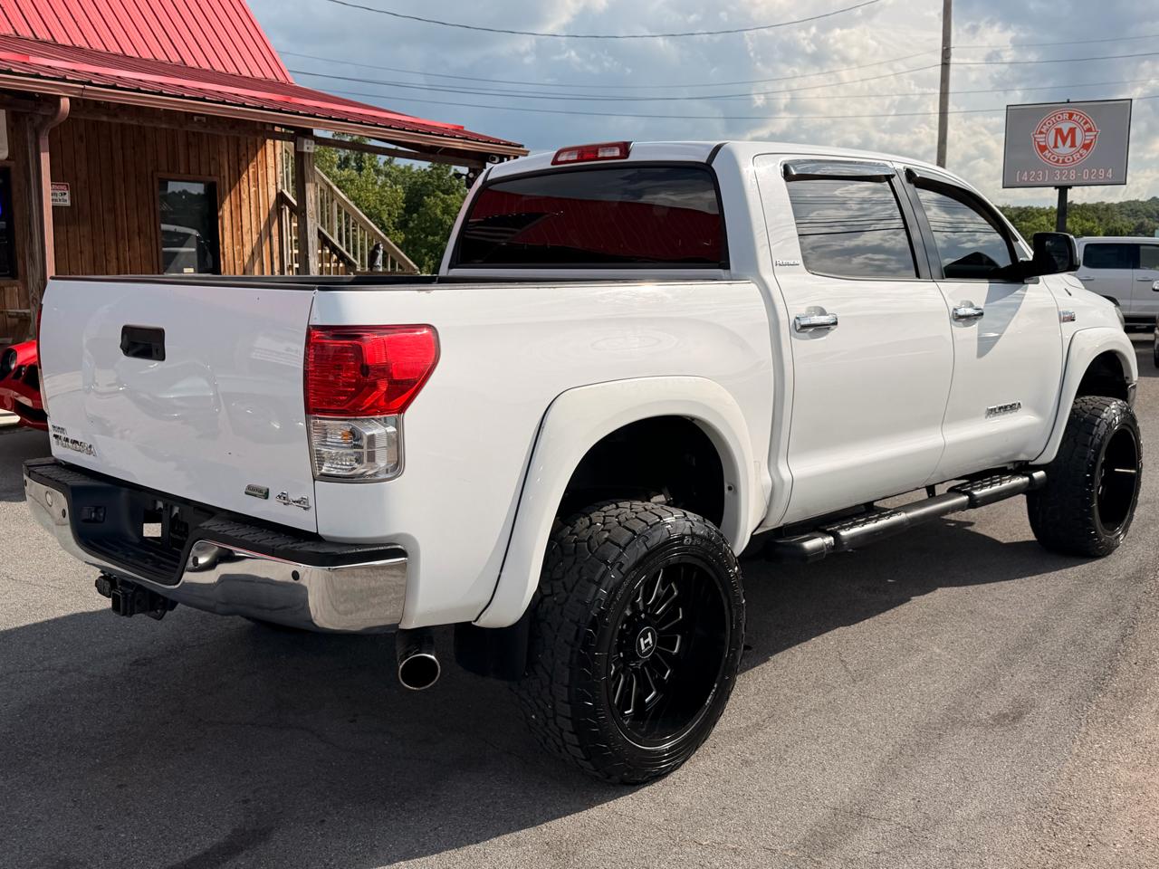 Toyota Tundra 4WD Truck CrewMax 5.7L FFV V8 6-Spd AT LTD (Natl) 2013