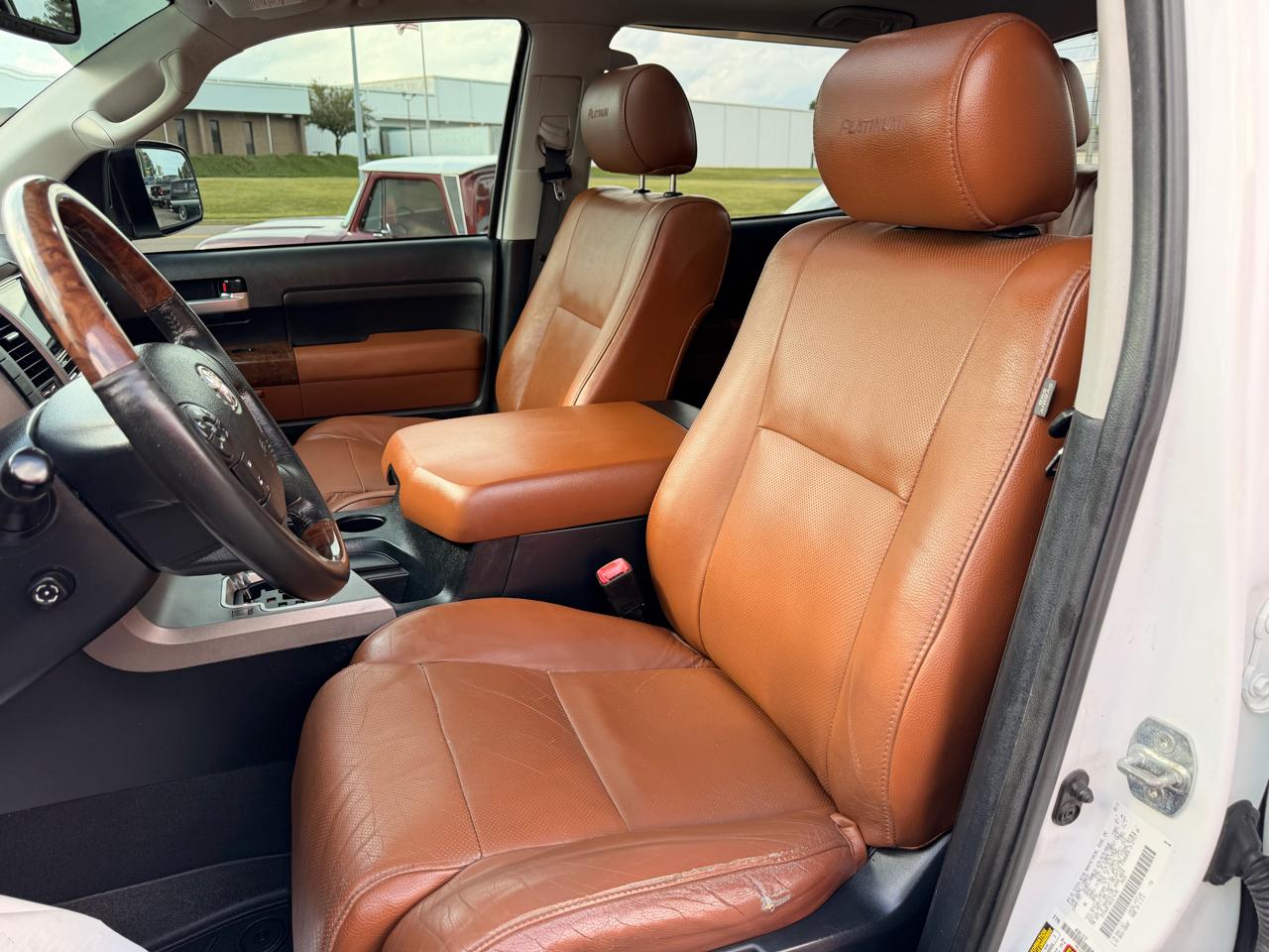 Toyota Tundra 4WD Truck CrewMax 5.7L FFV V8 6-Spd AT LTD (Natl) 2013
