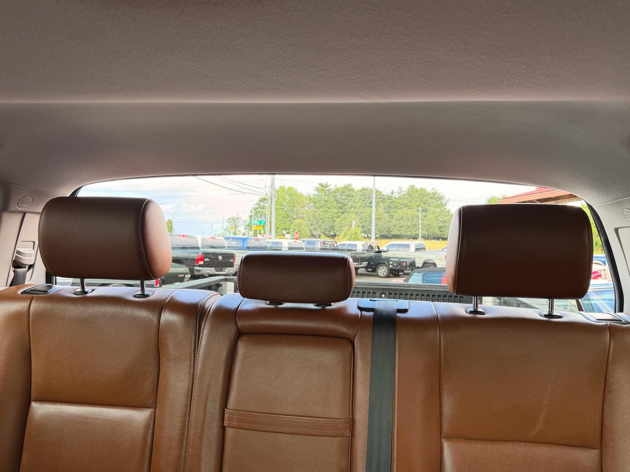 Toyota Tundra 4WD Truck CrewMax 5.7L FFV V8 6-Spd AT LTD (Natl) 2013