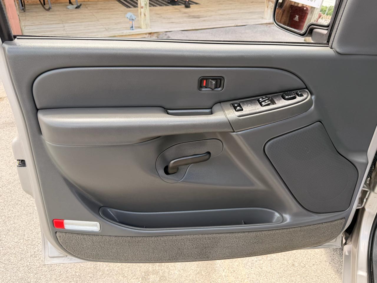Chevrolet Silverado 1500 LS Reg Cab 2004