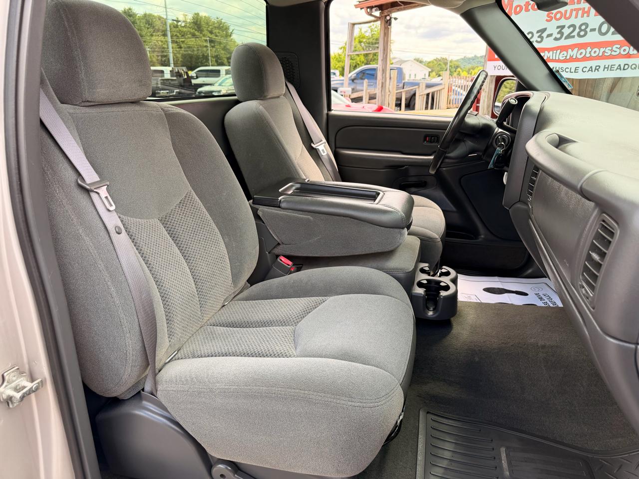 Chevrolet Silverado 1500 LS Reg Cab 2004
