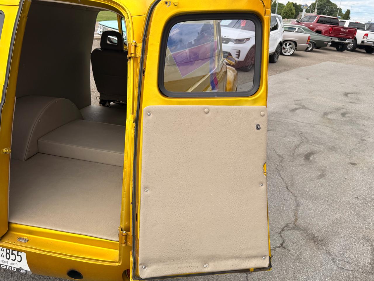 Ford Panel Wagon  1953
