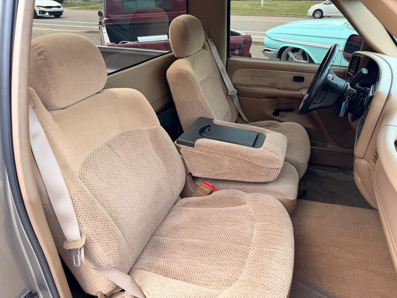 Chevrolet Silverado 1500 Reg Cab 119.0" WB LS 1999