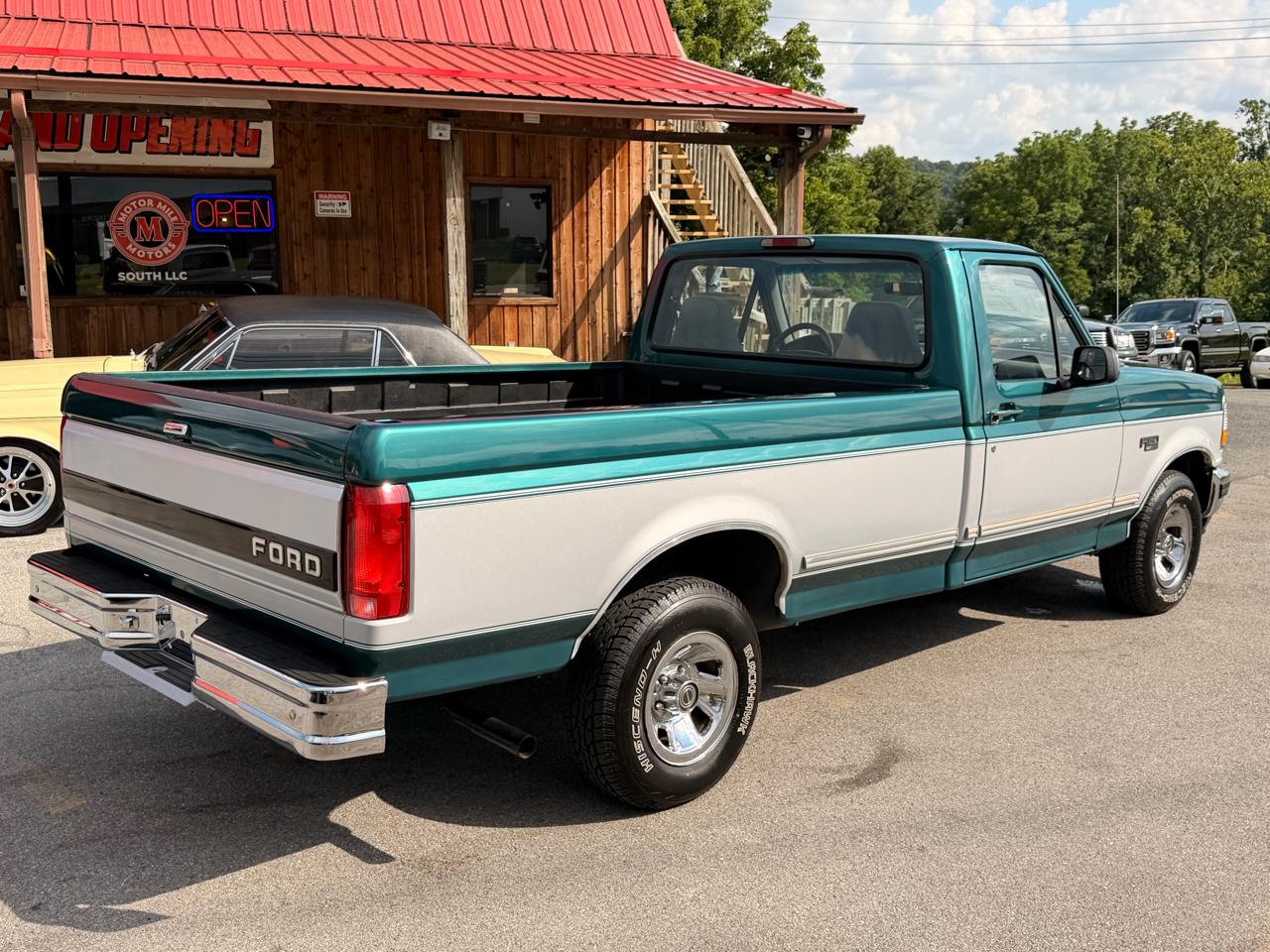 Ford F-150 Reg Cab 116.8" WB 1996