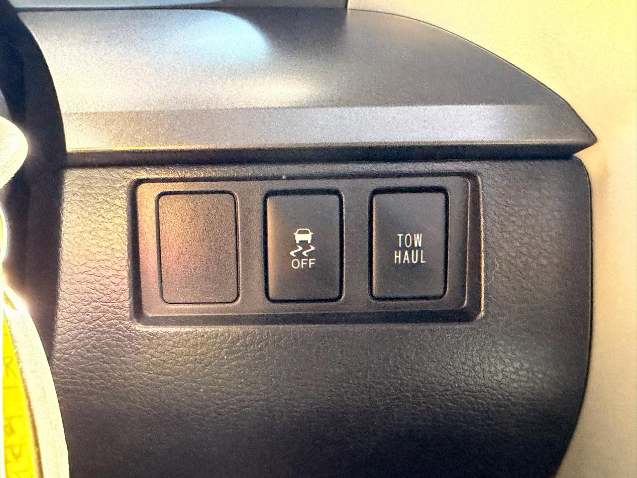 Toyota Tundra 4WD Truck Double Cab 5.7L V8 6-Spd AT TRD Pro (Natl) 2015