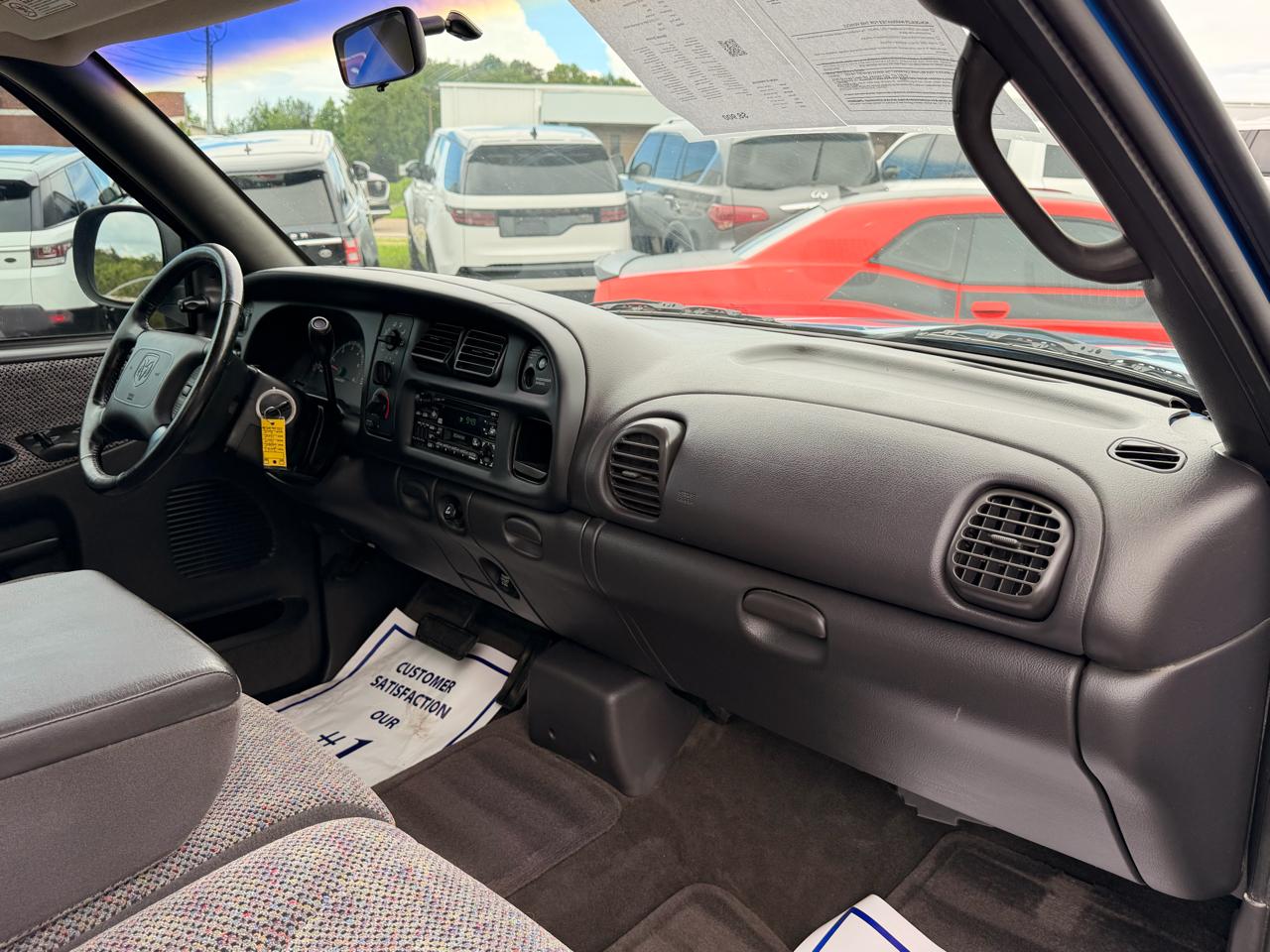 Dodge Ram 1500 2dr Reg Cab 119" WB 2001