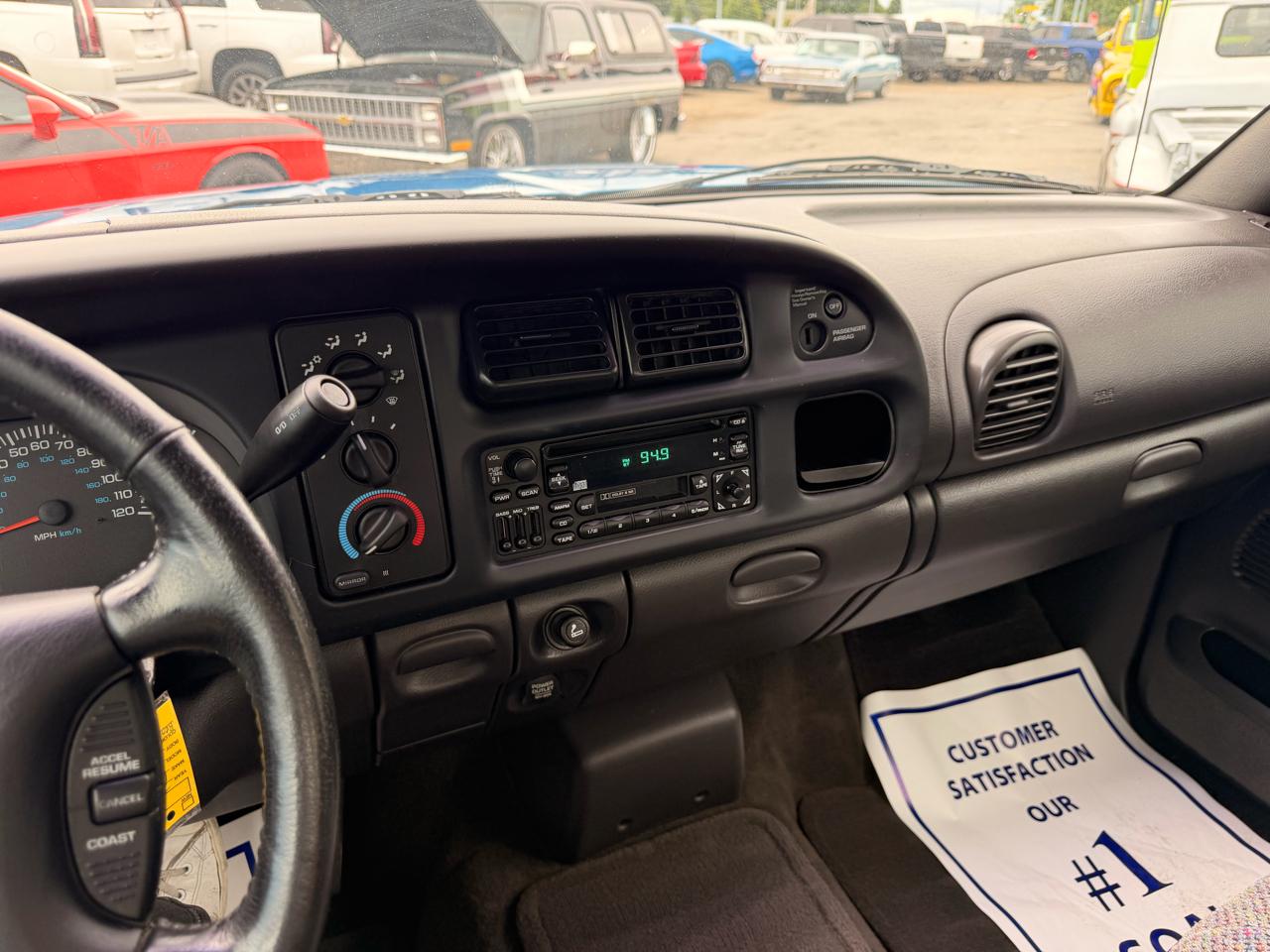 Dodge Ram 1500 2dr Reg Cab 119" WB 2001