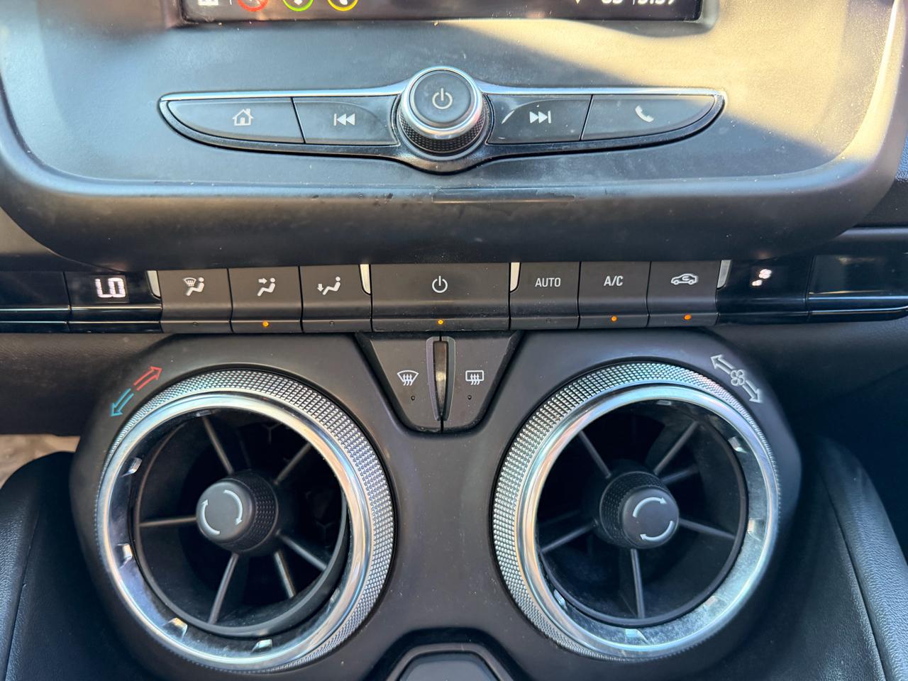 Chevrolet Camaro 2dr Cpe 1LT 2019