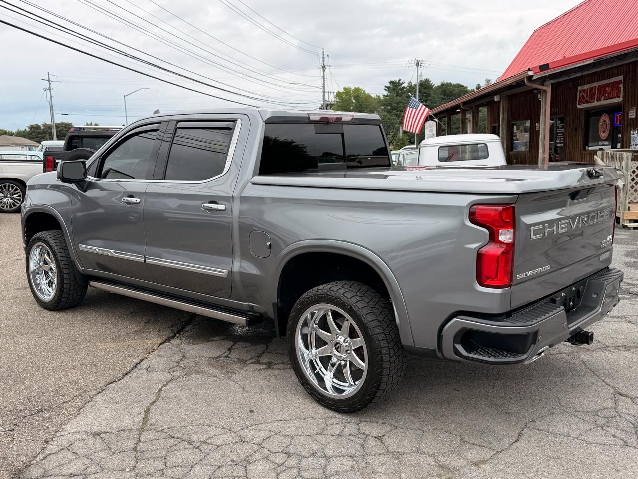 Chevrolet Silverado 1500 4WD Crew Cab 147" High Country 2021